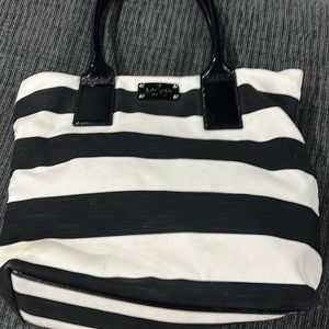 KateSpade white black bag great condition